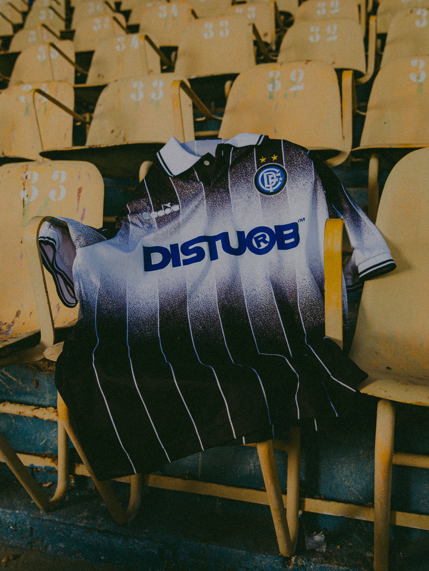 DISTURB X DIADORA